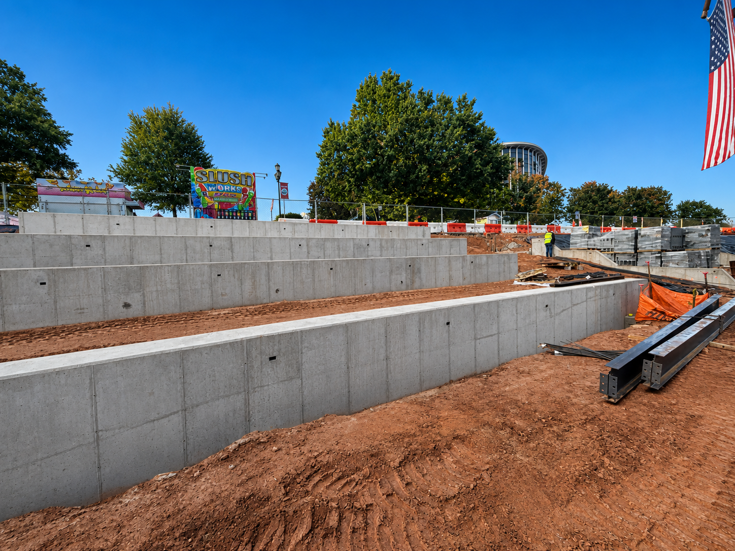 concrete retaing wall photo